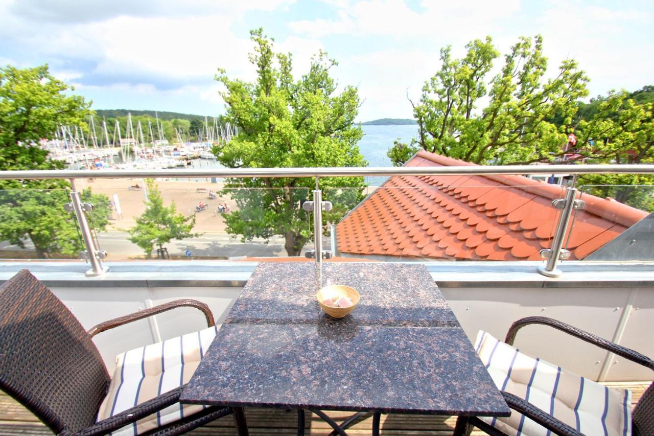 Hafennahe Penthousewohnung Mit Meerblick - Hafenresidenz Lauterbach Fewo 2-7 Exterior foto